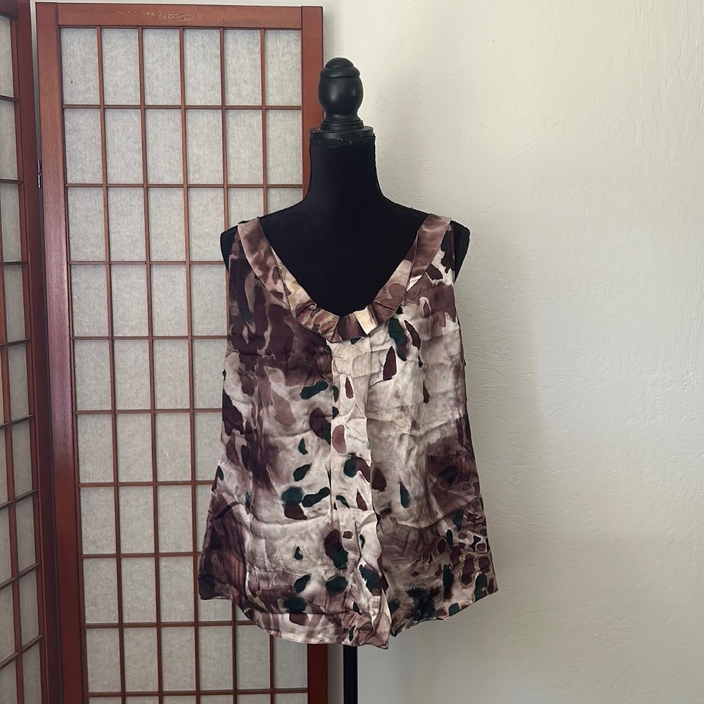 Ellie Tahari Silk Sleeveless Abstract Top